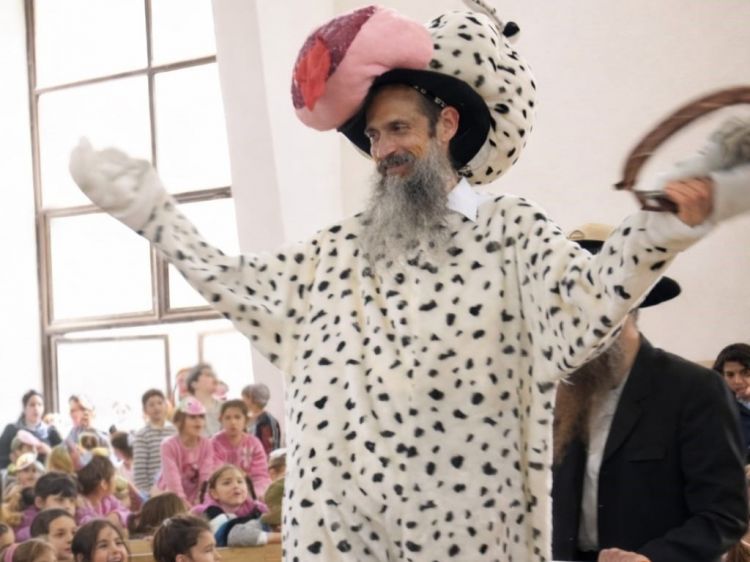 כשהשמחה גועה ברחובות